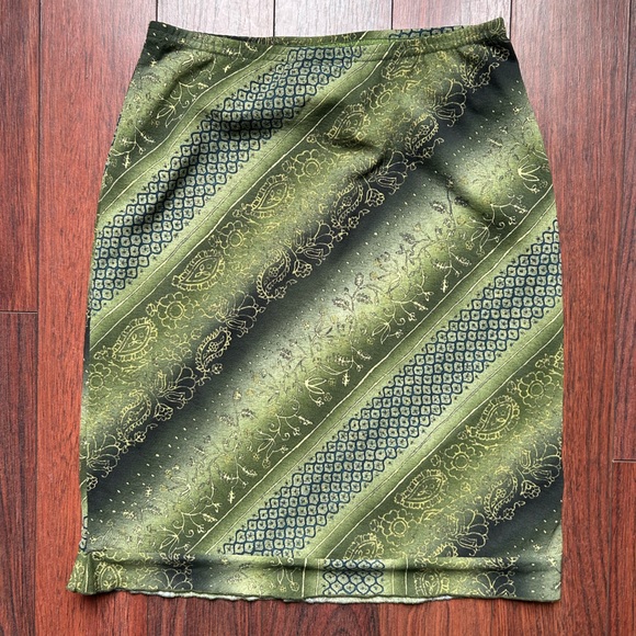 Vintage Green Skirt - Picture 3 of 3
